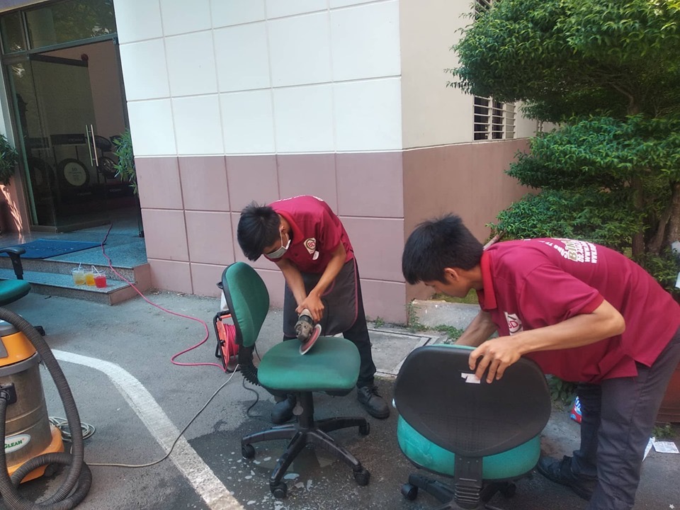 Giặt ghế Bình Dương